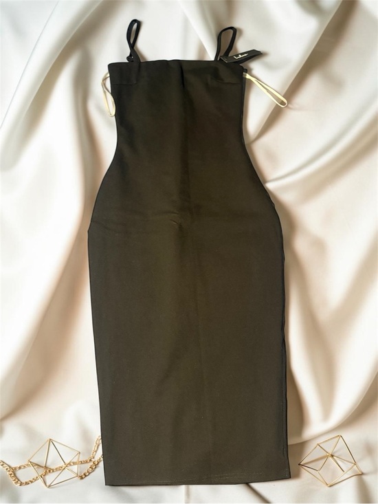 Lulus Dresses & Skirts - Lulu's Black Midi Bodycon Dress